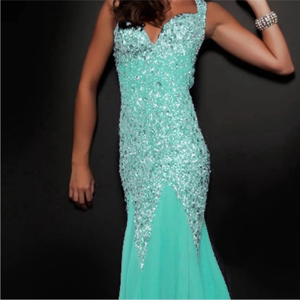 NEW JASZ COUTURE SZ 2 PERIWINKLE JEWELED NETTED ILLUSION FORMAL EVENING GOWN - Picture 14 of 14